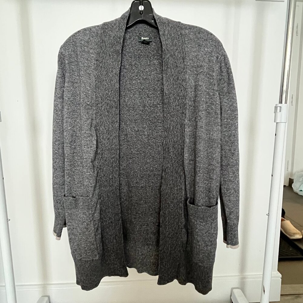 Roots medium cardigan sweater pockets_loungewear